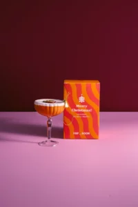Yup in de boom - kerstbal pornstar martini